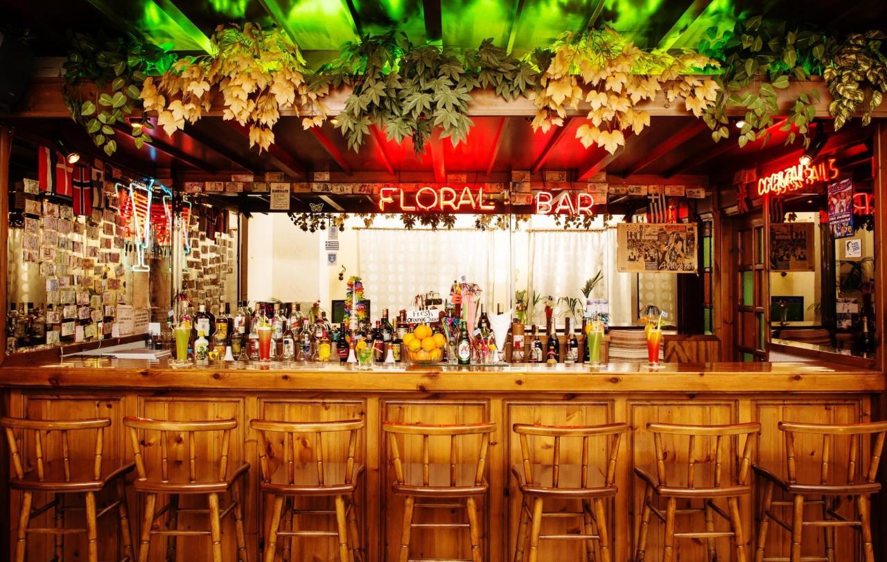 Floral מלון